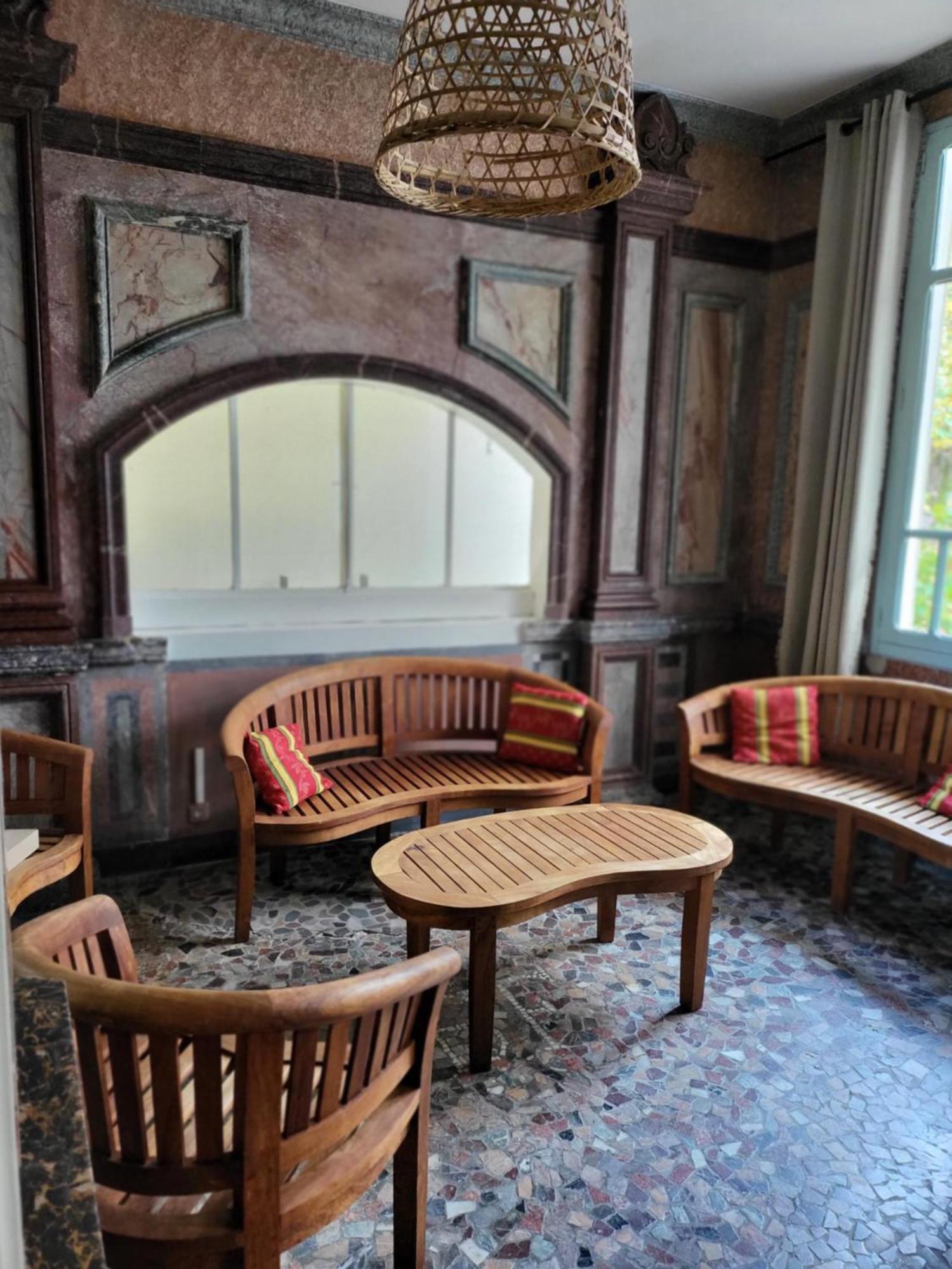 Le Pavillon De L'Intemporelle Bagneres De Bigorre エクステリア 写真